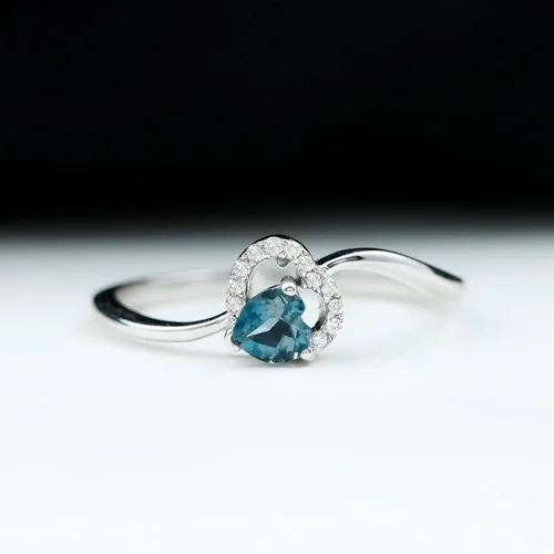Vista 2 de Anillo de derivación de corazón con topacio azul natural de Londres, calidad AAA, joyería de promesa para ella