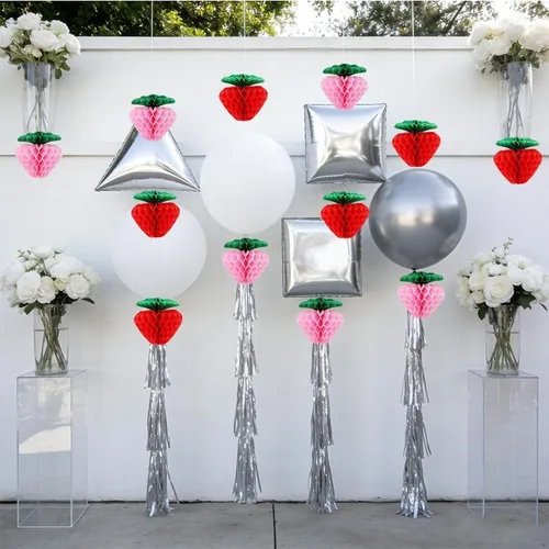 Vista 6 de BEISHIDA Bolas de panal de papel de fresa de 6 pulgadas, color rojo y rosa, decoración de mesa de fresas para mesas, decoración colgante de mesa