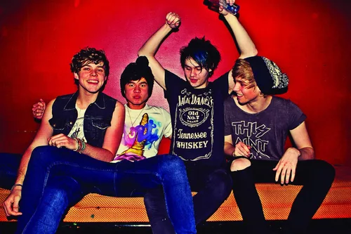 Vista 3 de 5 Seconds of Summer