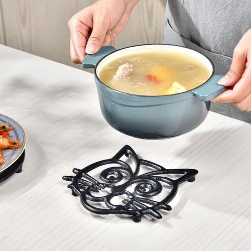 Vista 6 de Sungmor Salvamanteles de hierro fundido resistente, salvamanteles decorativos a prueba de óxido para cocina o mesa de comedor, 6.3 x 5.1 pulgadas