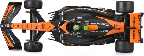 Vista 9 de Bburago 1:43 Scale 2024 Race McLaren MCL38 - Vehículo de fórmula fundida a presión con casco, Norris #4
