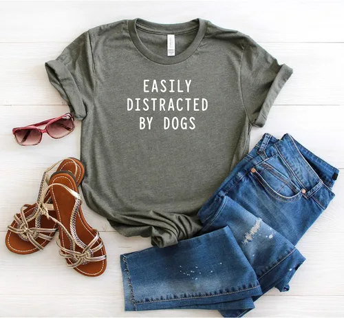 Vista 4 de Easily Distracted by Dogs T Shirt Dog Lover Mom Shirt Womens T-Shirt Casual Top Graphic Tee Short Sleeve Shirt