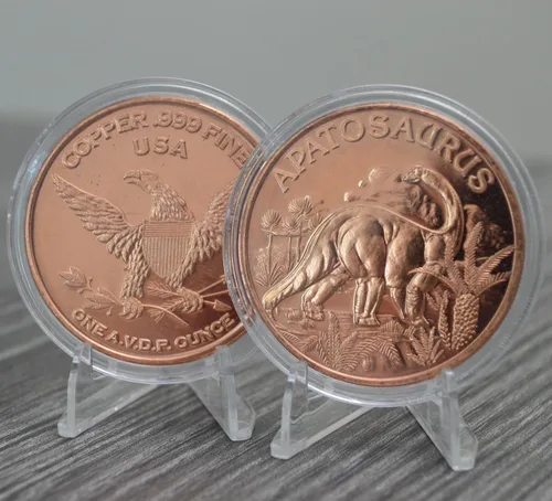 Vista 2 de Apatosaurio Dinosaurio Prehistórico - 1 onza.999 cobre puro redondo coleccionable de 39mm moneda de desafío en cápsula - COA de Heavenly Metals