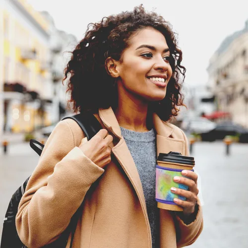 Vista 5 de Funda de terciopelo de felpa suave reutilizable para café caliente, resistente al calor, de neopreno mullido, acogedora para bebidas heladas