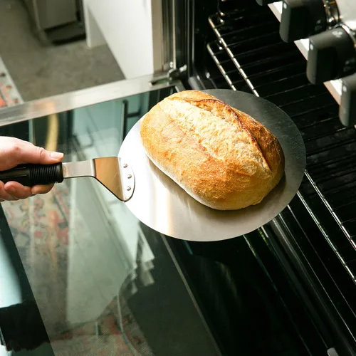 Vista 3 de RSVP International Endurance Pizza Tool Collection - Espátula para horno, acero inoxidable de 10 pulgadas de diámetro, mango en ángulo de silicona