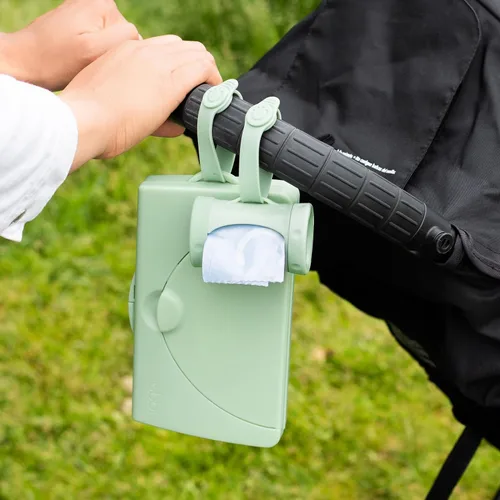 Vista 2 de Ubbi Dispensador de toallitas para bebés, salvia Verde salvia