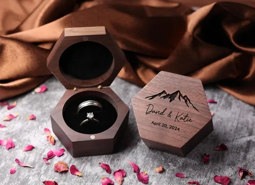Vista 8 de Personalized Wedding Ring Box for wedding Ceremony, Custom Double Ring Holder - By NorthStar Engraving