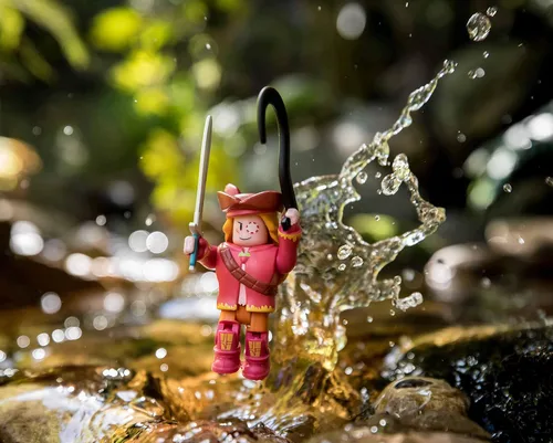 Vista 3 de Roblox Colección Celebrity - Bootleg Buccaneers: Fisherman Joe + Bittersweet: Ruby Wake Two Figure Bundle [incluye 2 artículos virtuales exclusivos]
