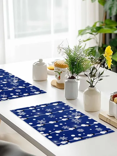 Vista 9 de Juego de 4 manteles individuales de Navidad de muñeco de nieve azul para mesa de comedor, juego de 4 manteles de tela impermeables, manteles Navidad
