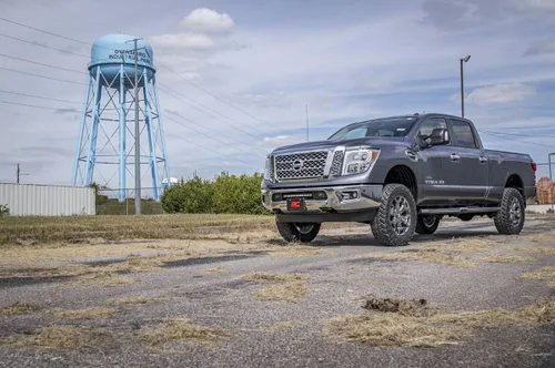 Vista 2 de Rough Country Kit de elevación de 3 pulgadas para Nissan Titan XD 2016-2024 2WD/4WD - 83600