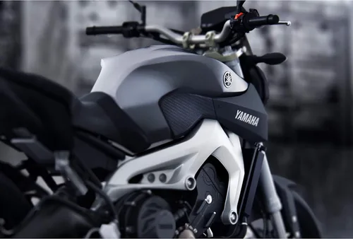 Vista 4 de MOS - Fundas laterales de fibra de carbono para depósito de combustible, compatibles con Yamaha MT-09 2014-2020