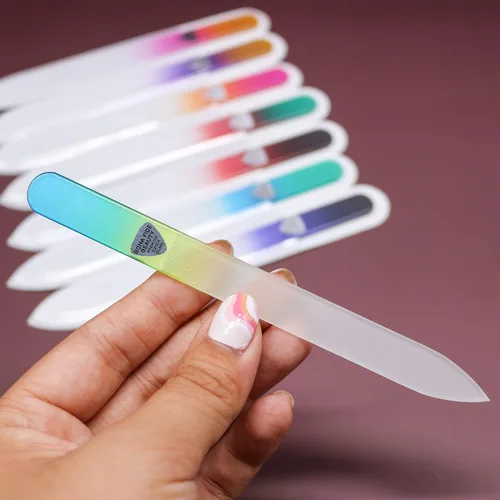 Vista 6 de Bona Fide Beauty Juego de limas de uñas de cristal checo de 8 piezas con fundas Lima de cristal de Bohemia checa, 8 limas de uñas de grano fino