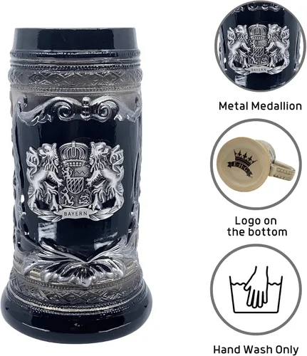 Vista 2 de OktoberfestHaus - Taza de cerveza con escudo de armas del Bayern alemán, escudo de armas Bier Krug con emblema de metal en jarra de cerámica negra
