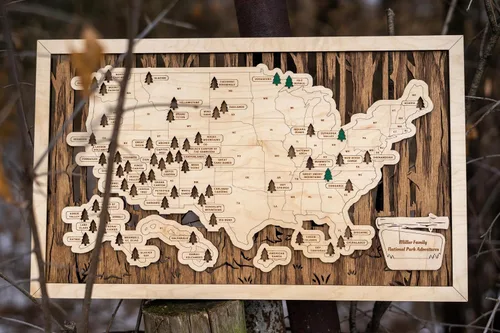 Vista 14 de Mapa Personalizado de Madera de Parques Nacionales con Chinchetas Rastreador de Viajes - Regalos de Mapa de Parques Nacionales Hechos en EE.UU.