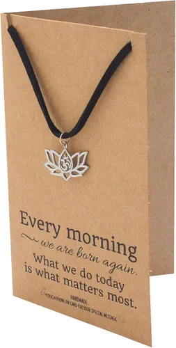 Vista 3 de Quan Jewelry Collar con colgante de flor de loto de yoga con símbolo Om, ideas de regalos de feliz cumpleaños para mamá, hija, mujeres con cita