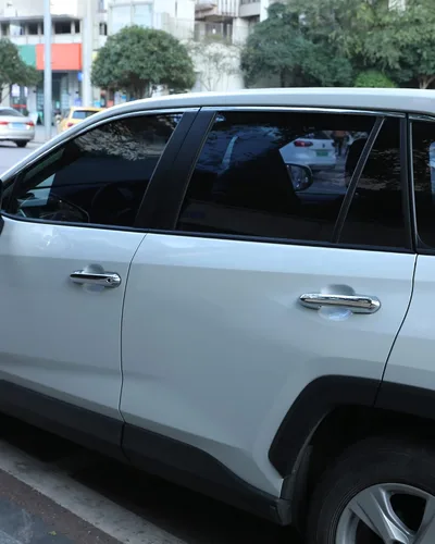Vista 5 de para Toyota RAV4 2019-2025 Tapa de Manija de Puerta, para Toyota Highlander 2020-2025 Tiras Decorativas Deportivas Cromadas para Exterior