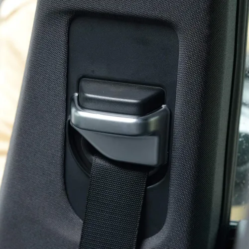 Vista 3 de YIWANG ABS cromo cinturones de seguridad cubierta ajuste 2 unids para Mercedes Benz CLA GLA B clase W117 auto accesorios