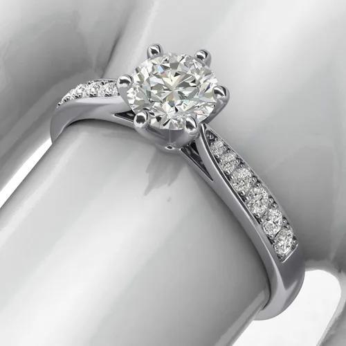 Vista 6 de Anillo de compromiso de oro blanco de 14 k de 1,0 quilates clásico de 6 puntas de diamante simulado con piedras laterales graduadas