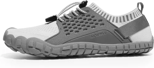 Vista 2 de NORTIV 8 Zapatos de agua de secado rápido para mujer, sensación de pies desnudos, para deportes acuáticos, para la playa o la piscina, para nadar