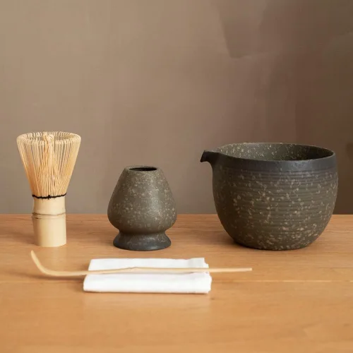Vista 10 de Juego de 6 batidores japoneses de matcha, juego de matcha incluye cuenco de cerámica de 20 onzas (Chawan), batidor y soporte de bambú, cuchara