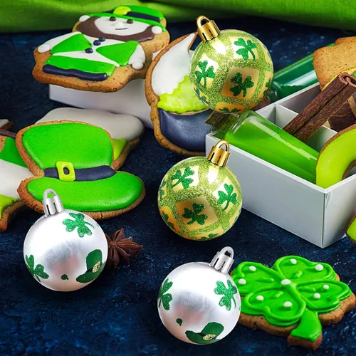 Vista 6 de Iceyyyy 12 adornos de bola colgante de San Patricio, adorno de bola envuelta de tela de 2 pulgadas, bola de trébol de buena suerte y bola