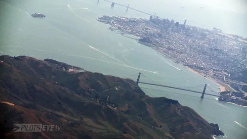 Vista 13 de PilotsEYE.tv SAN FRANCISCO A380 Blu-ray Disc Cockpitflug LUFTHANSA Airbus A380 The final flights