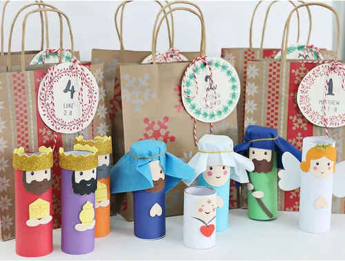 Vista 4 de Bolsas para manualidades, diseño con estampado nórdico, color rojo y blanco