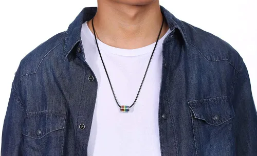 Vista 5 de Collar unisex de acero inoxidable con colgante de arcoíris de Gay & Lesbian LGBT