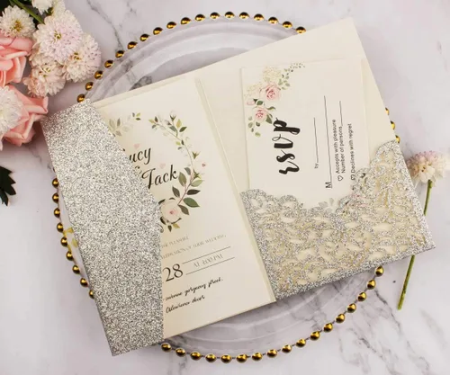 Vista 11 de Juego de 25 tarjetas de invitaciones de boda de 5 x 7.28 pulgadas con purpurina dorada clara, tres pliegues, cortadas con láser, corte hueco
