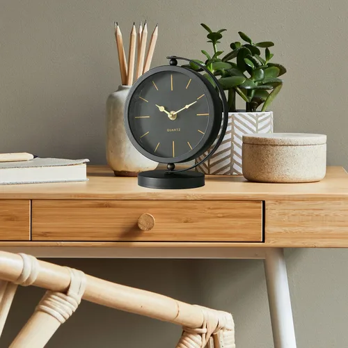 Vista 2 de WHW Whole House Worlds Reloj de escritorio moderno de mediados de siglo, negro, detalles dorados, movimiento de cuarzo, hierro, redondo, montado