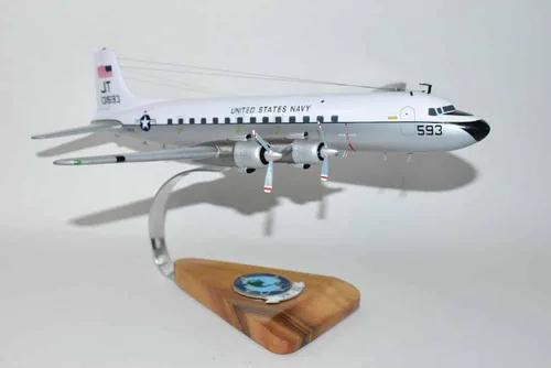 Vista 2 de VR-52 Taskmasters C-118B/RD6-1 (1980) Modelo, Escala 1/78, Caoba, DC-6, Douglas