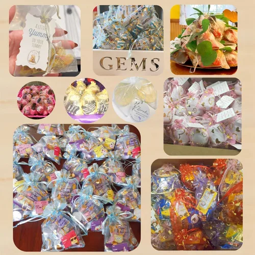 Vista 6 de QIANHAILIZZ 100 unidades de 3.5 x 4.7 pulgadas, bolsa de regalo de organza con corazón de flores, bolsa de regalo, bolsa para dulces, con cordón
