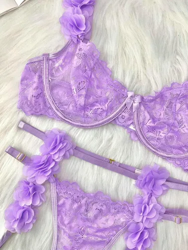 Vista 3 de WDIRARA Conjunto de lencería sexy de 5 piezas con apliques de encaje floral con aros para las piernas