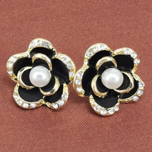 Vista 2 de Aretes de perlas con diamantes de imitación de rosas para mujeres, niñas, Metal, Diamante de imitación