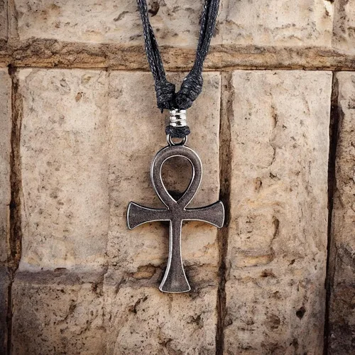 Vista 3 de BlueRica Collar de cordón ajustable con cruz de la vida Ankh