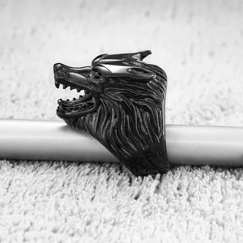 Vista 4 de Anillo de Fenrir de lobo nórdico, regalo vikingo para hombre, acero inoxidable, color plateado y negro, gran protección de amuletos, joyería pagana