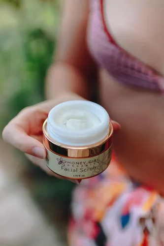 Vista 3 de Honey Girl Organics Exfoliante facial, hidratante y exfoliante, combate el acné, las líneas finas y las arrugas, exfoliante facial 100% natural