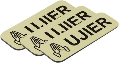 Vista 18 de Ujier - Placa de identificación de 1 x 3, color negro, manos orantes (paquete de 3)