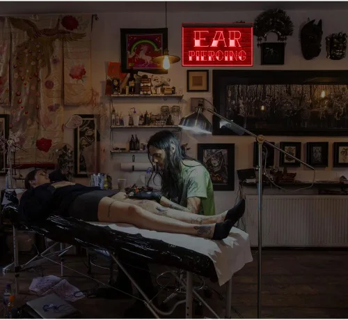 Vista 2 de 100013 - Letrero de neón con luz LED abierta para estudio de tatuajes (12 x 8 pulgadas, rojo)