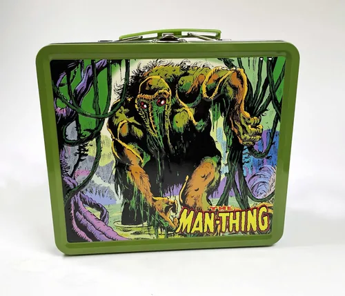 Vista 3 de San Diego presenta la exclusiva lonchera y contenedor de bebidas Marvel Man-Thing 2023