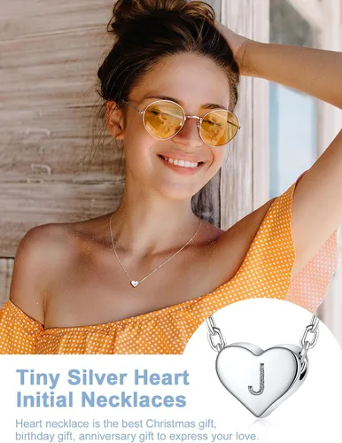 Vista 3 de SILVERCUTE Pequeños collares con inicial de plata de ley 925 con dije de letra A-Z para mujeres y niñas, gargantilla de corazón de 16 pulgadas + 2