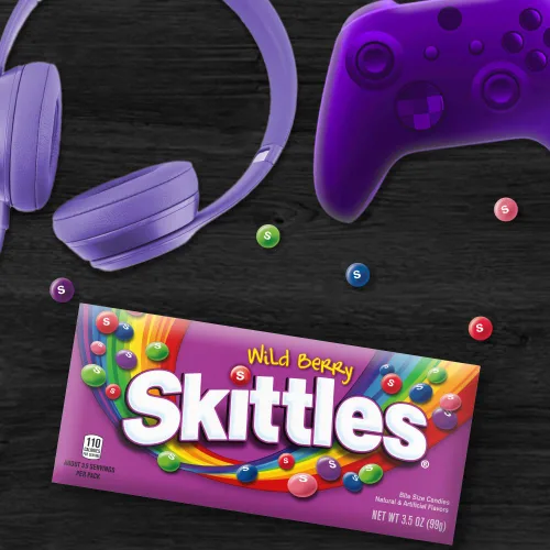 Vista 6 de SKITTLES Wild Berry - Caja de teatro de caramelos masticables, caja de 3.5 onzas (paquete de 12)