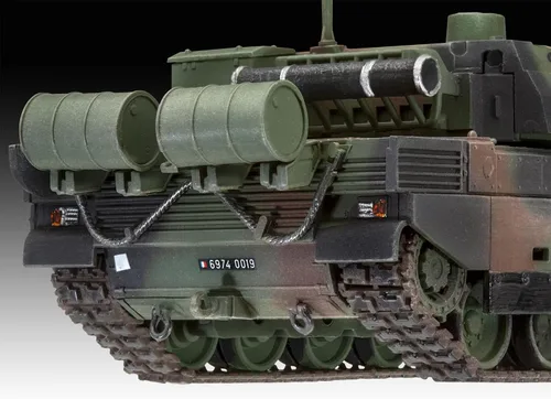 Vista 4 de Revell 03341 Leclerc (T.5) 1:72 Escala sin construir/sin pintar Kit de modelo de plástico