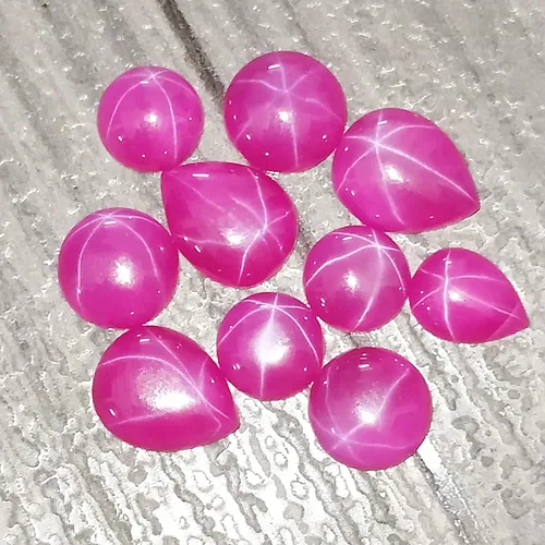 Vista 3 de GEMHUB 6 Rays Star Ruby Set de 10 piezas en 20 quilates de piedras preciosas sueltas, Gema, Rubí estrella africana