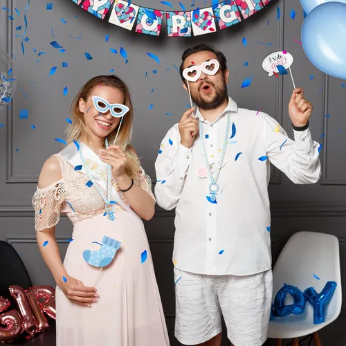 Vista 7 de Geiserailie 36 piezas de chupetes de baby shower, collar de chupetes acrílicos azules para niños, regalos de fiesta para niños, chupones para baby