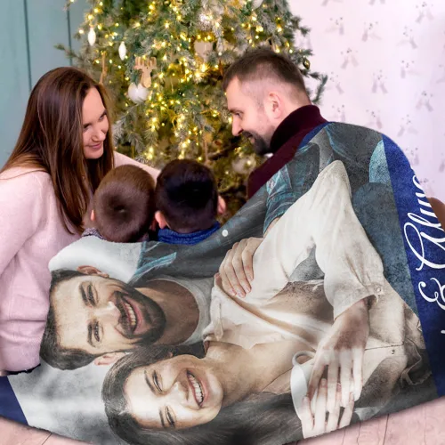 Vista 6 de Manta de Forro Polar Sherpa con Foto Personalizada - Suave, Cálida, Esponjosa - Regalos Personalizados para Parejas, Novio, Novia - Manta con Imagen
