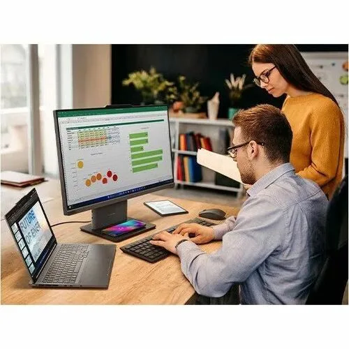 Vista 13 de ThinkCentre Neo 50a Gen 5 Spain Ci5 RAM