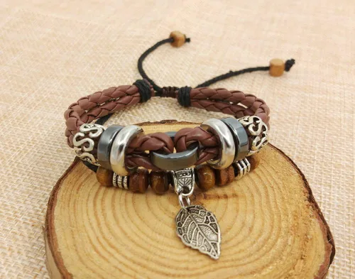 Vista 33 de Suyi brazalete ajustable con varias capas, de cuero tejido trenzado con cruz. Pulsera tipo esclava.