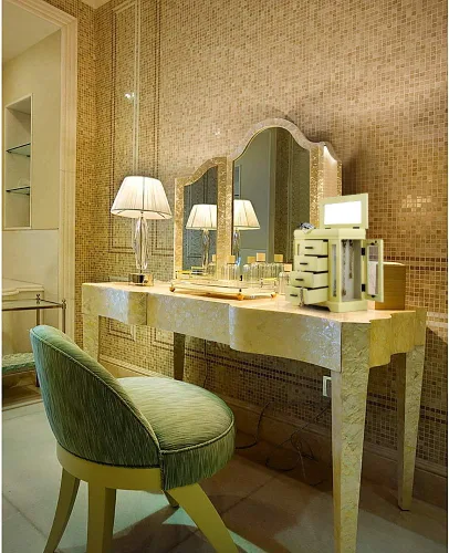 Vista 6 de RR ROUND RICH DESIGN Joyero organizador de madera maciza con 4 cajones y 2 gabinetes
