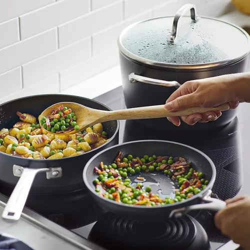 Vista 8 de KitchenAid - Juego de ollas y sartenes antiadherentes de inducción con anodizado duro, 10 piezas, color negro mate Juego de utensilios de cocina